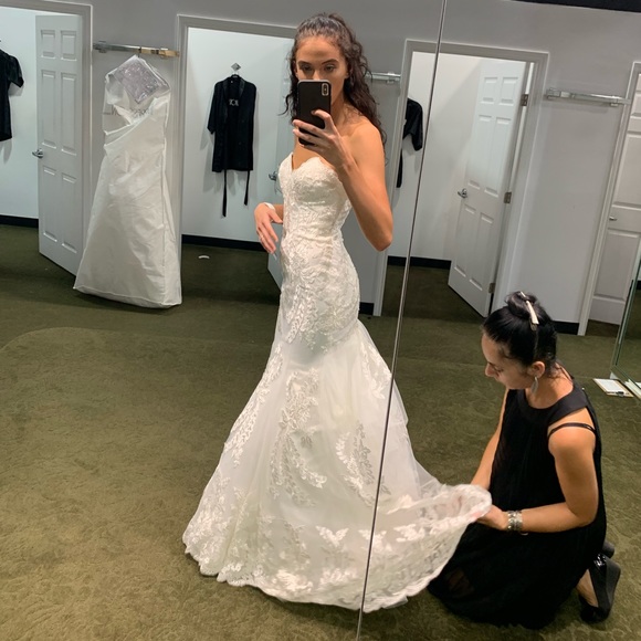 Wedding Dress - Picture 2 of 5